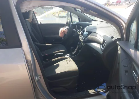 2020 Chevrolet Trax Fwd Ls z USA, uszkodzony, nr VIN KL7CJKSB6LB018500